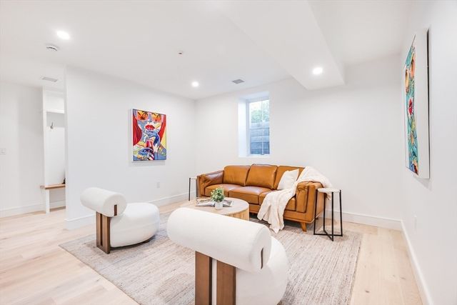 15-17 Jewett Place 1, Newton, MA 02458