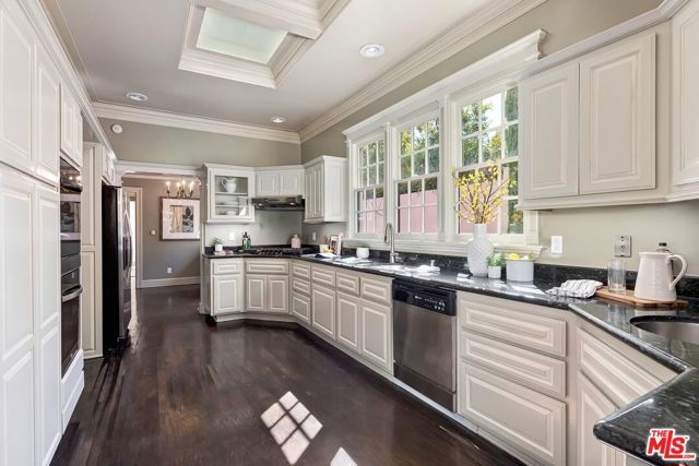 803 N Rexford Drive, Beverly Hills, CA 90210