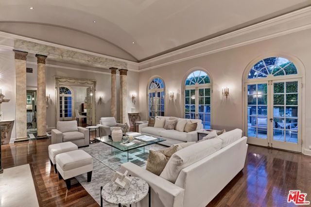 803 N Rexford Drive, Beverly Hills, CA 90210
