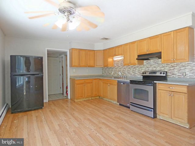 93 OUTBOARD AVE, Manahawkin, NJ 08050