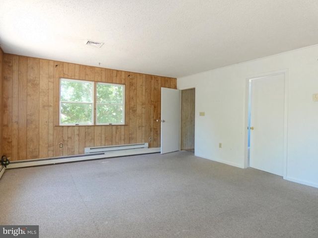 93 OUTBOARD AVE, Manahawkin, NJ 08050