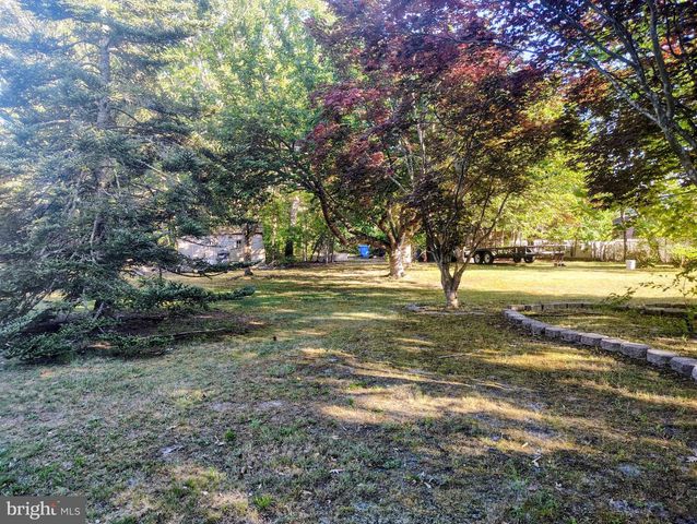93 OUTBOARD AVE, Manahawkin, NJ 08050