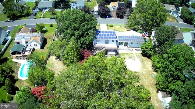 93 OUTBOARD AVE, Manahawkin, NJ 08050