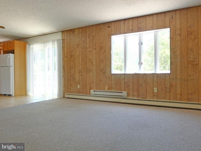 93 OUTBOARD AVE, Manahawkin, NJ 08050