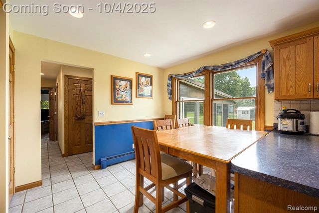 5528 E Holly Road, Holly, MI 48442