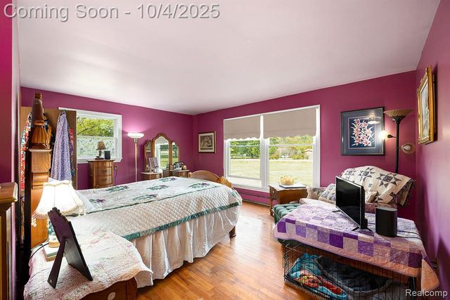 5528 E Holly Road, Holly, MI 48442