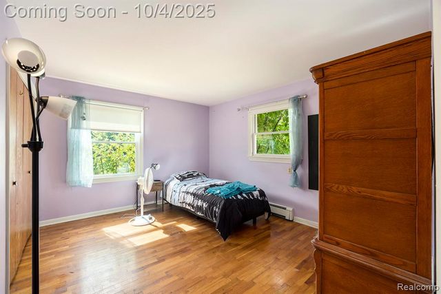 5528 E Holly Road, Holly, MI 48442