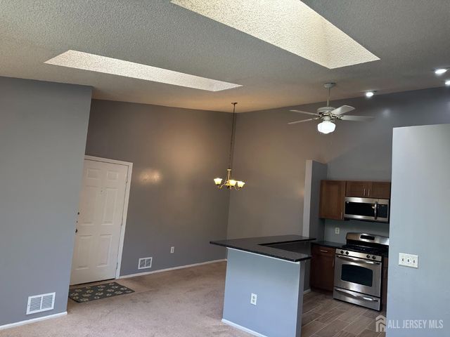 304 Wimbeldon Court, North Brunswick, NJ 08902