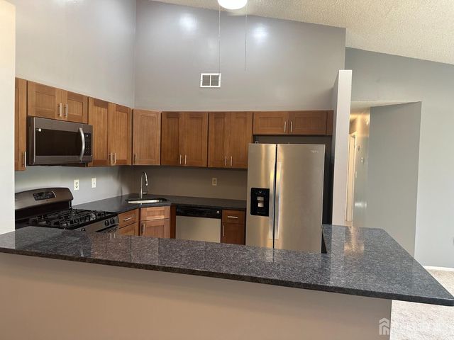 304 Wimbeldon Court, North Brunswick, NJ 08902