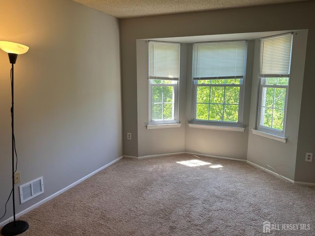 304 Wimbeldon Court, North Brunswick, NJ 08902