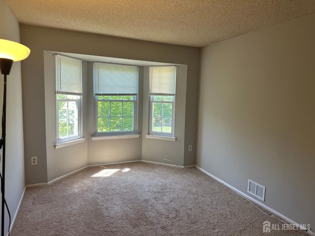 304 Wimbeldon Court, North Brunswick, NJ 08902
