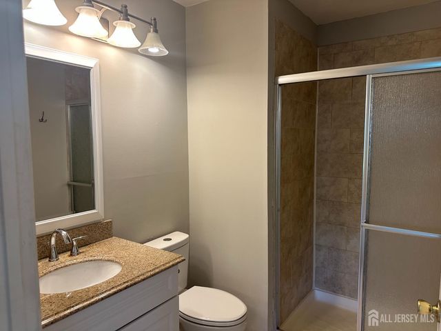 304 Wimbeldon Court, North Brunswick, NJ 08902
