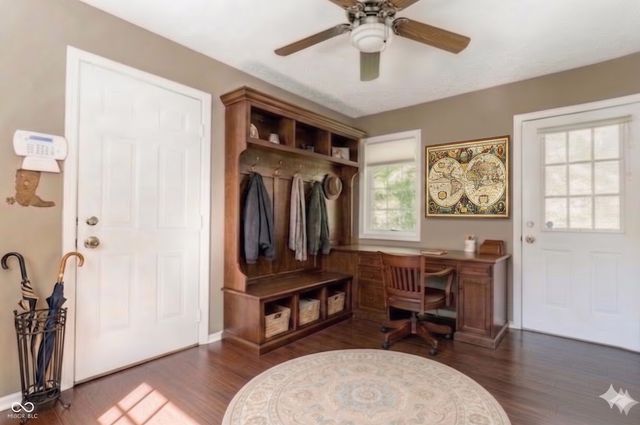 1732 Creekside Lane W, Carmel, IN 46032