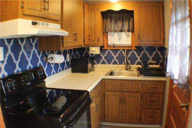 213 Lookout Ave, Charleroi Boro, PA 15022