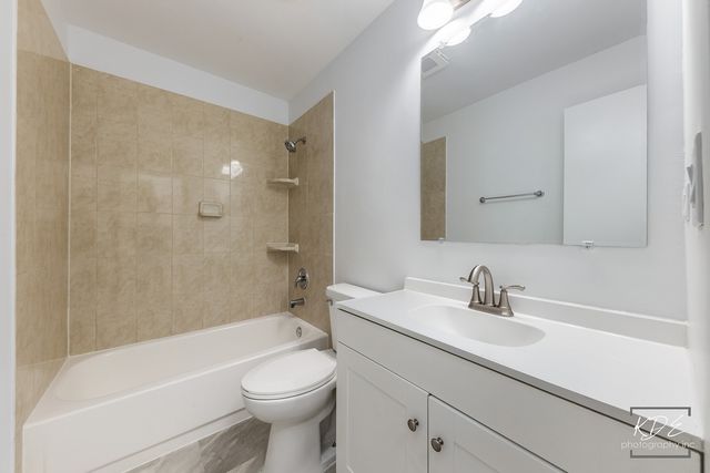 208 Granada Court, Bolingbrook, IL 60440