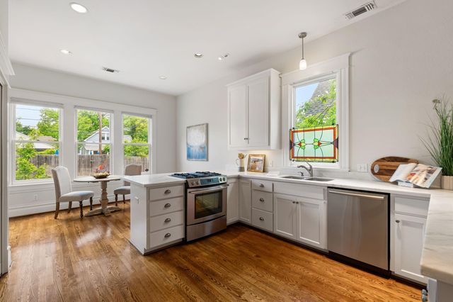 1437 Cortlandt Street, Houston, TX 77008