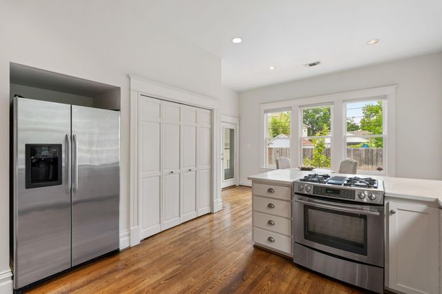 1437 Cortlandt Street, Houston, TX 77008