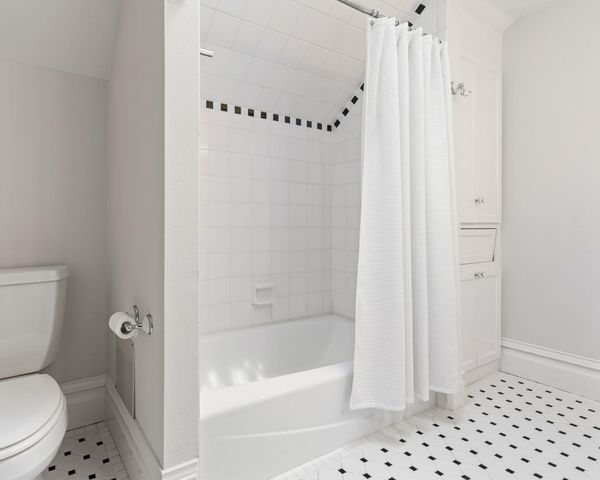 1437 Cortlandt Street, Houston, TX 77008