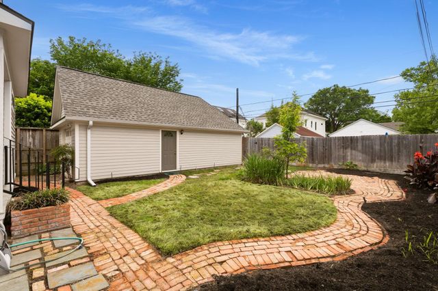 1437 Cortlandt Street, Houston, TX 77008