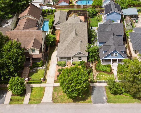 1437 Cortlandt Street, Houston, TX 77008