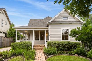 1437 Cortlandt Street, Houston, TX 77008