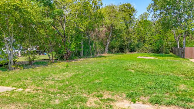 1308 E Collin Street, Corsicana, TX 75110