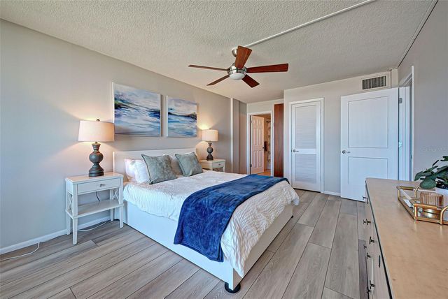 1100 TARPON CENTER DRIVE 202, Venice, FL 34285