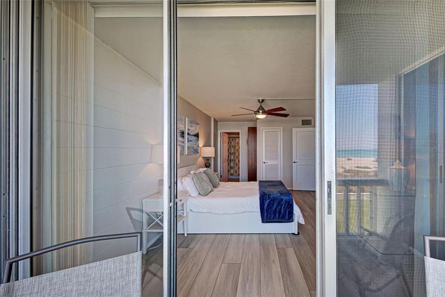 1100 TARPON CENTER DRIVE 202, Venice, FL 34285