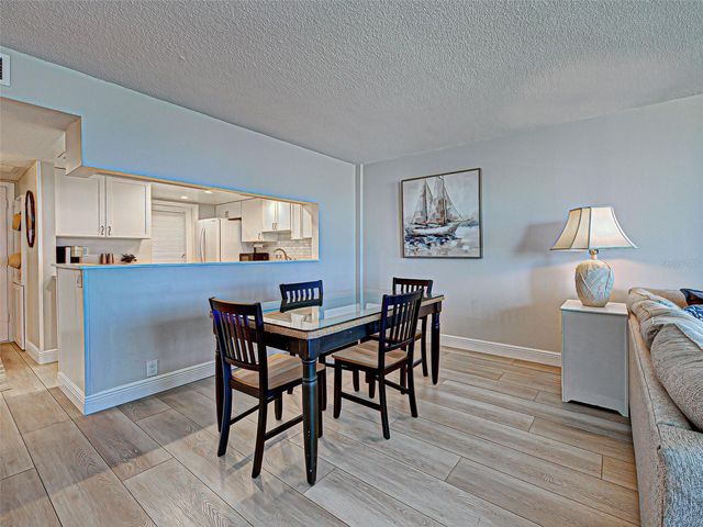 1100 TARPON CENTER DRIVE 202, Venice, FL 34285