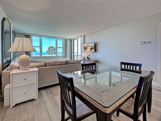 1100 TARPON CENTER DRIVE 202, Venice, FL 34285