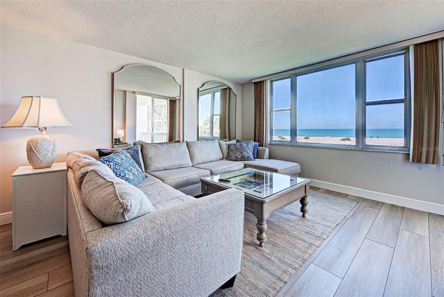 1100 TARPON CENTER DRIVE 202, Venice, FL 34285