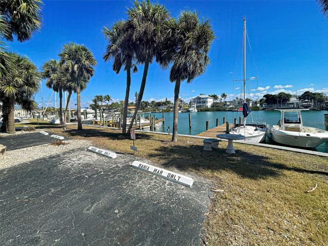 1100 TARPON CENTER DRIVE 202, Venice, FL 34285