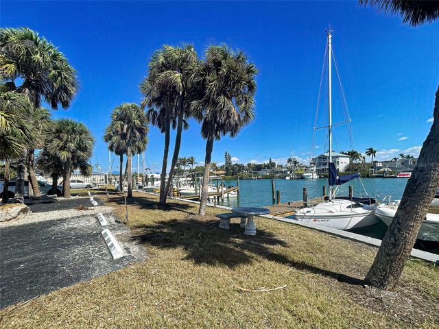 1100 TARPON CENTER DRIVE 202, Venice, FL 34285