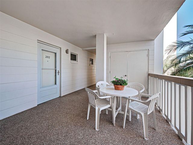 1100 TARPON CENTER DRIVE 202, Venice, FL 34285