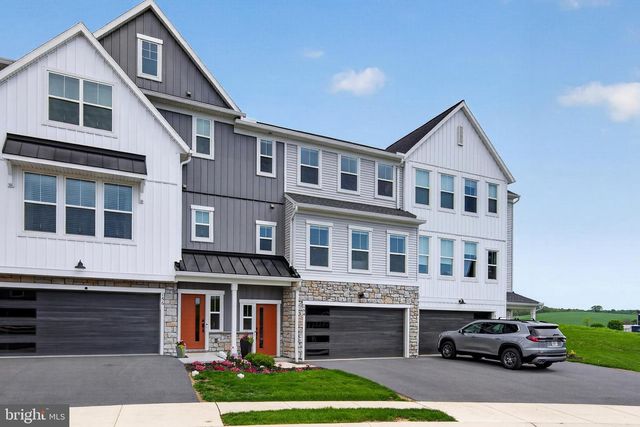 154 MARISSA CT, Newmanstown, PA 17073