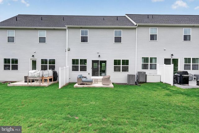 154 MARISSA CT, Newmanstown, PA 17073