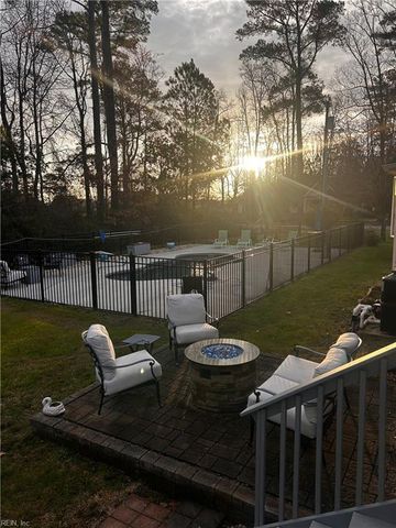 9327 Rivershore DR, Suffolk, VA 23433