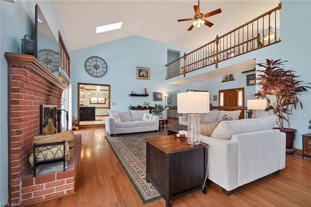 9327 Rivershore DR, Suffolk, VA 23433