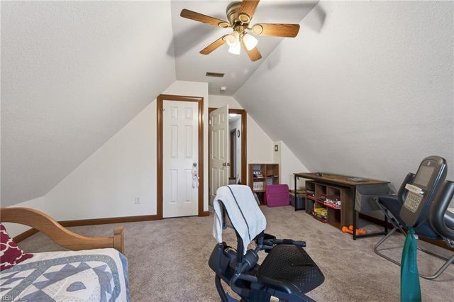 9327 Rivershore DR, Suffolk, VA 23433