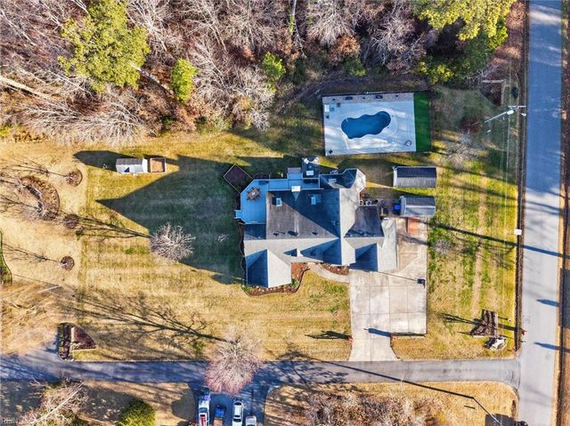 9327 Rivershore DR, Suffolk, VA 23433