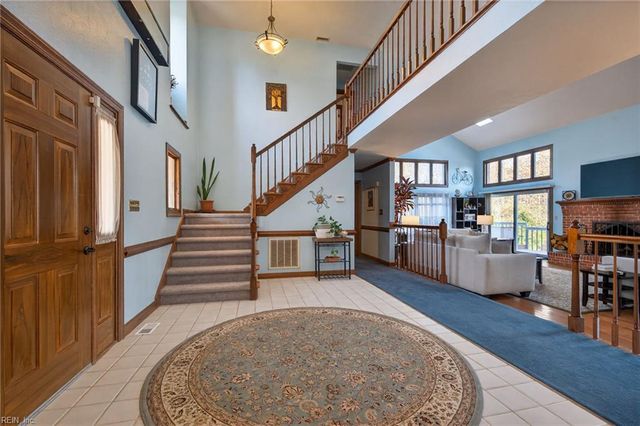 9327 Rivershore DR, Suffolk, VA 23433