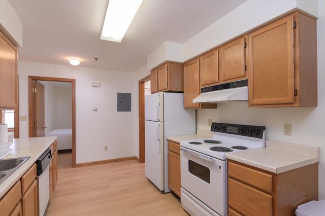 156 Main Street, Ludlow, VT 05149