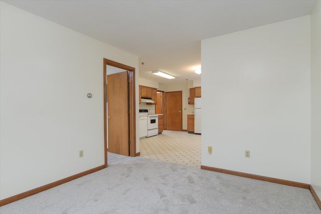 156 Main Street, Ludlow, VT 05149