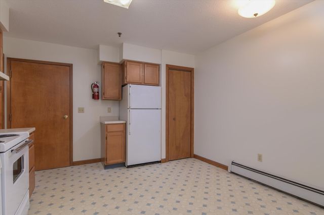 156 Main Street, Ludlow, VT 05149