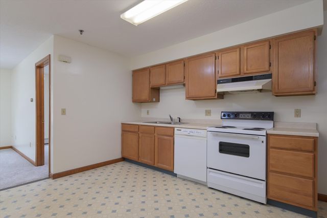156 Main Street, Ludlow, VT 05149