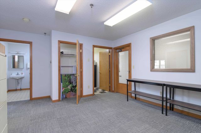 156 Main Street, Ludlow, VT 05149