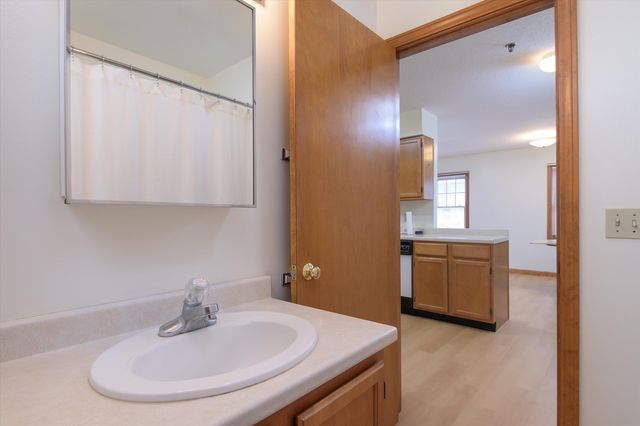 156 Main Street, Ludlow, VT 05149