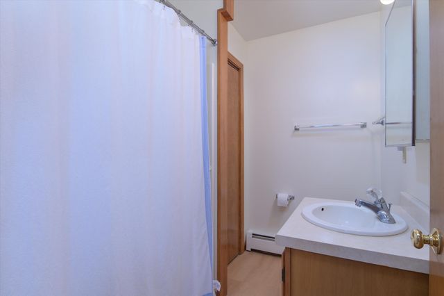 156 Main Street, Ludlow, VT 05149