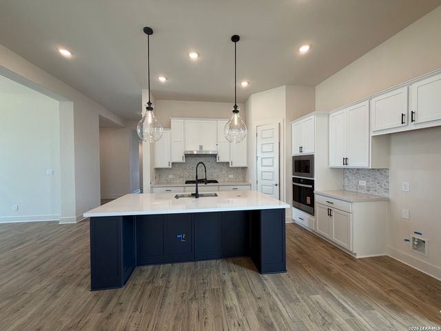 2515 Ragged Rock, San Antonio, TX 78245