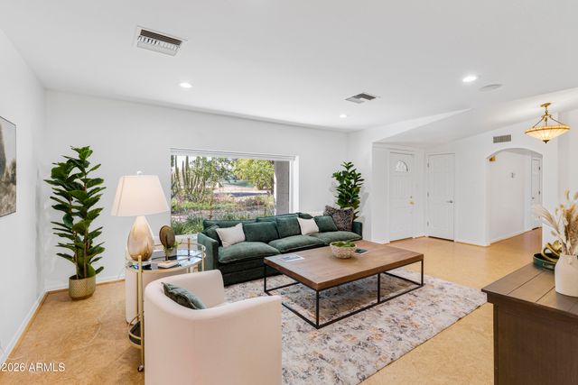 6055 N 2nd Street, Phoenix, AZ 85012